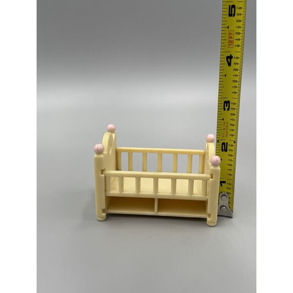 Sylvanian Families Crib W/ Set Of Calico Critters & 2 Chairs READ DETAILS - Picture 9 of 13